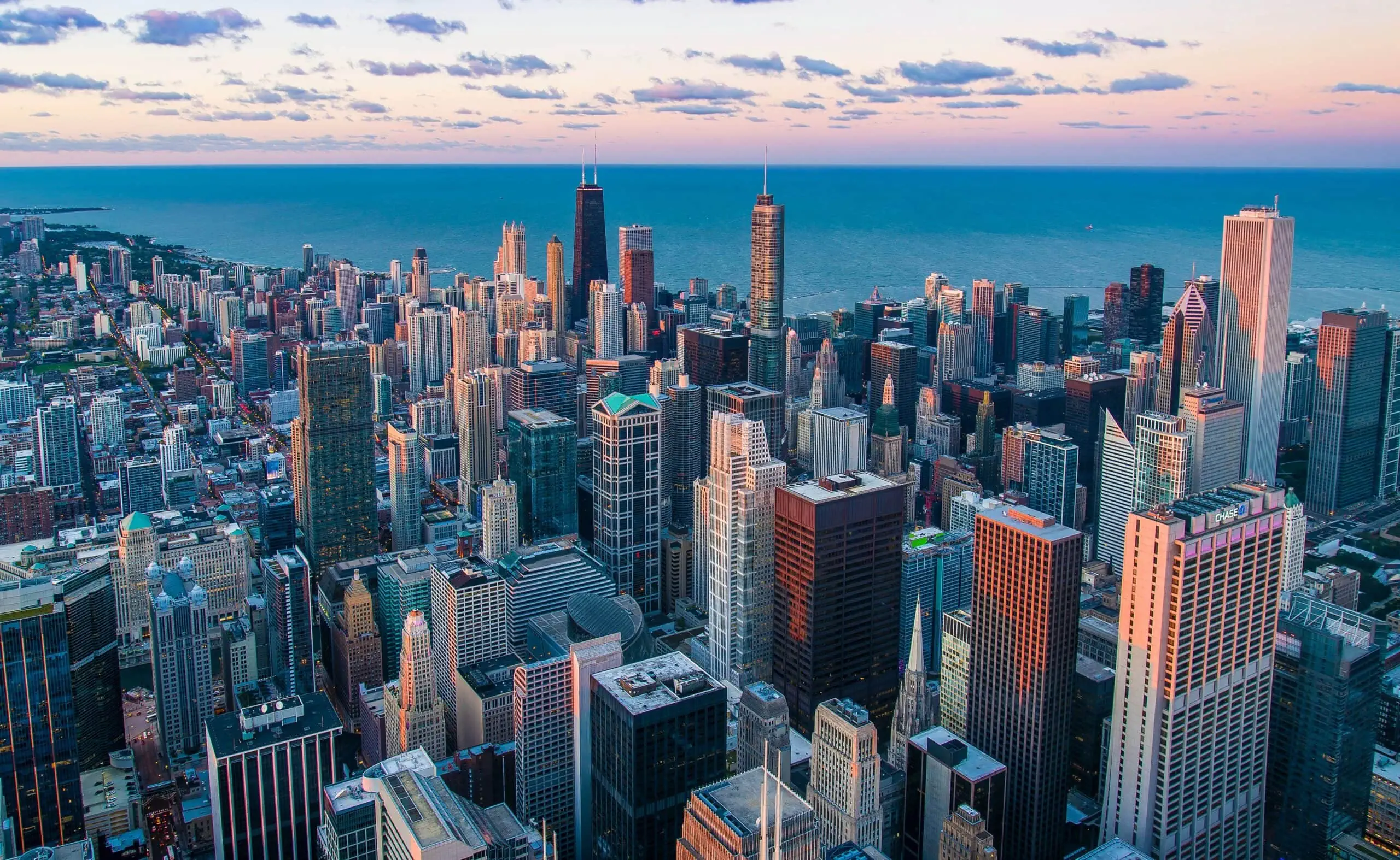 Skyline of Chicago that has city camera system