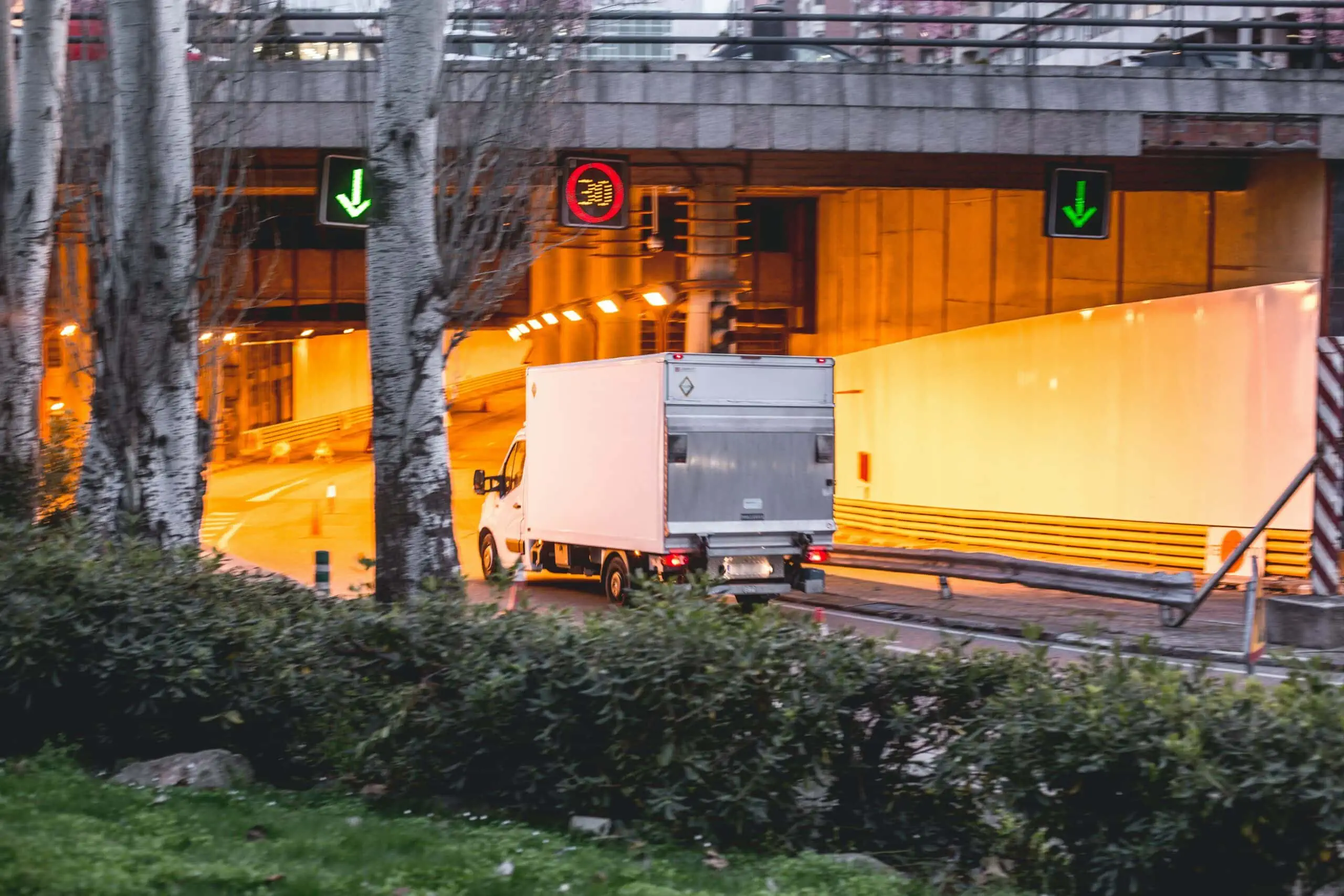 Truck entering tunnel, secure with dash cam with live GPS tracking